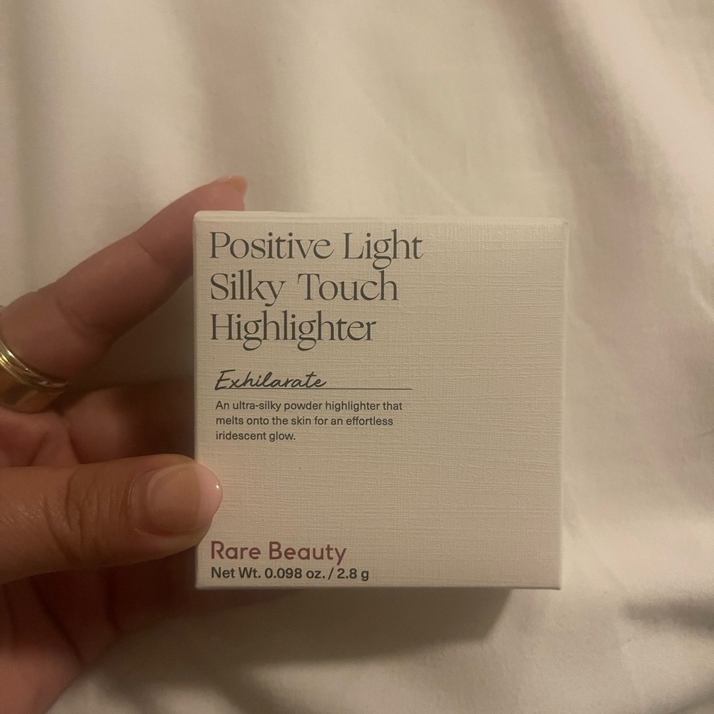 Rare Beauty Positive Light Highlighter - Exhilarate